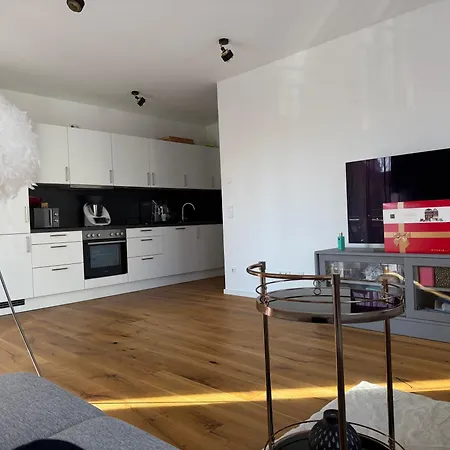 Modern Near Airport And Trade Fair Apartment *